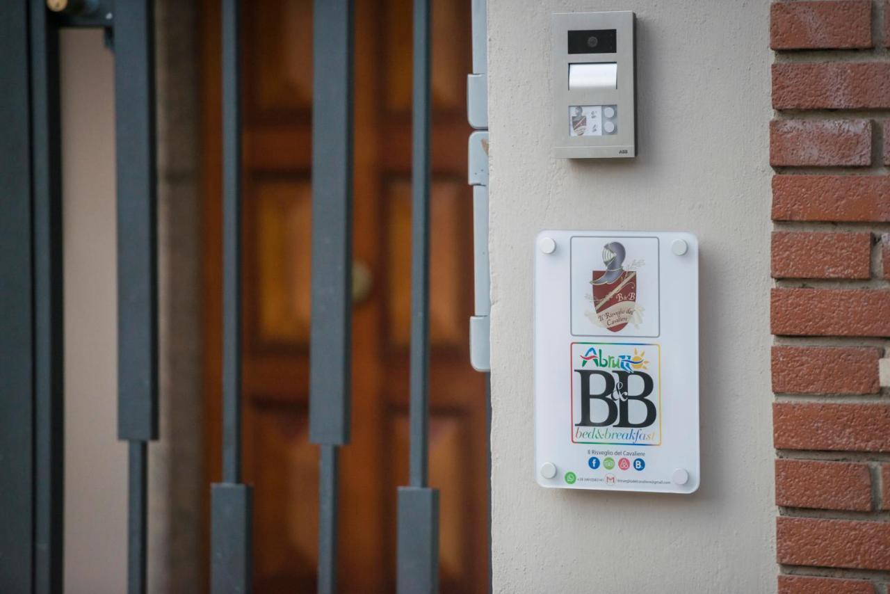 B&B Il Risveglio Del Cavaliere Gioia Dei Marsi 外观 照片